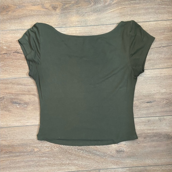 Urban Outfitters Silence + Noise Lara Cowl Neck Cropped Top. Green, new worn 1x - Picture 4 of 6